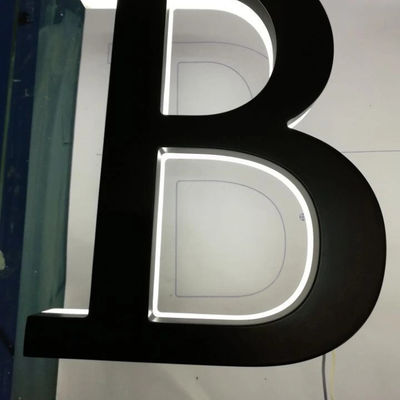 Achtergrondverlichtend teken van roestvrij staal Aanpasbaar 3D-letterdisplay voor elektronische bedrijfslogo's