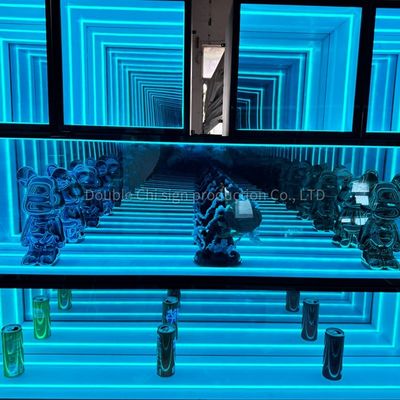 Gepersonaliseerd Home Wine Cabinet Model Decoratieve opslag Wand Hangende Abyss Spiegel Verlichting Glaskast
