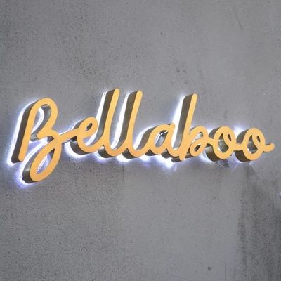 Indoor Outdoor Advertising Display met LED Marquee Letter Lights en Retro Metal Sign