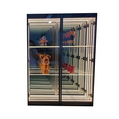 Gepersonaliseerde dikte display model ornamenten voor mode trends en glas oneindige spiegel
