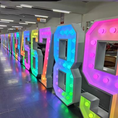 DC-stroomvoorziening Verlichte LED-neonspiegels voor buitendigitale billboardreclame