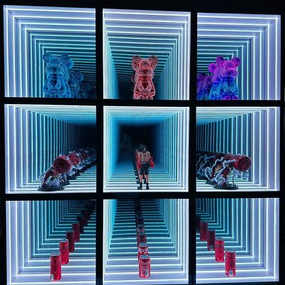 Hoge helderheid LED-lichtbron op maat Infinity Illusion Mirror Display Case