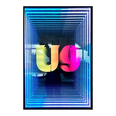 Op maat gemaakte ontwerpen Acryl LED Infinity Mirror Signage met schitterende en elektronische tekens