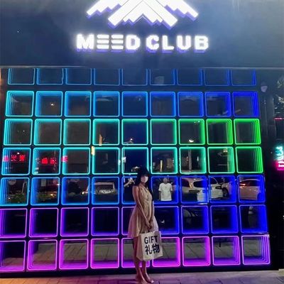 Breng uw Marquee Letters naar een hoger niveau met onze 3D Hologram Abyss Mirror LED Fan