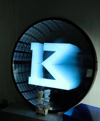 Revolutioneer uw video-afspelen met onze 3D Hologram Abyss Mirror en telefoon controle