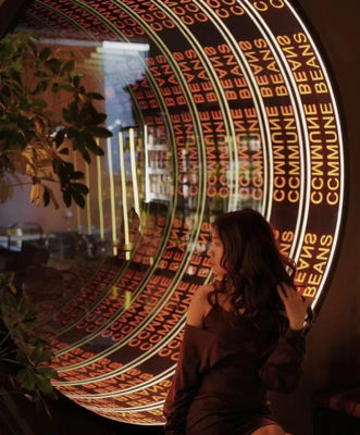 Verbeter uw reclame met aangepaste Infinity LED Lettering 3D Hologram Display Fan
